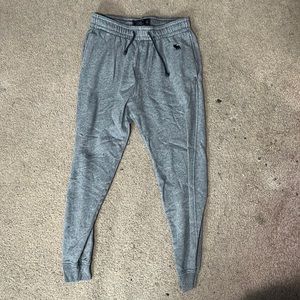 Gray Abercrombie & Fitch Men’s Joggers (XS)